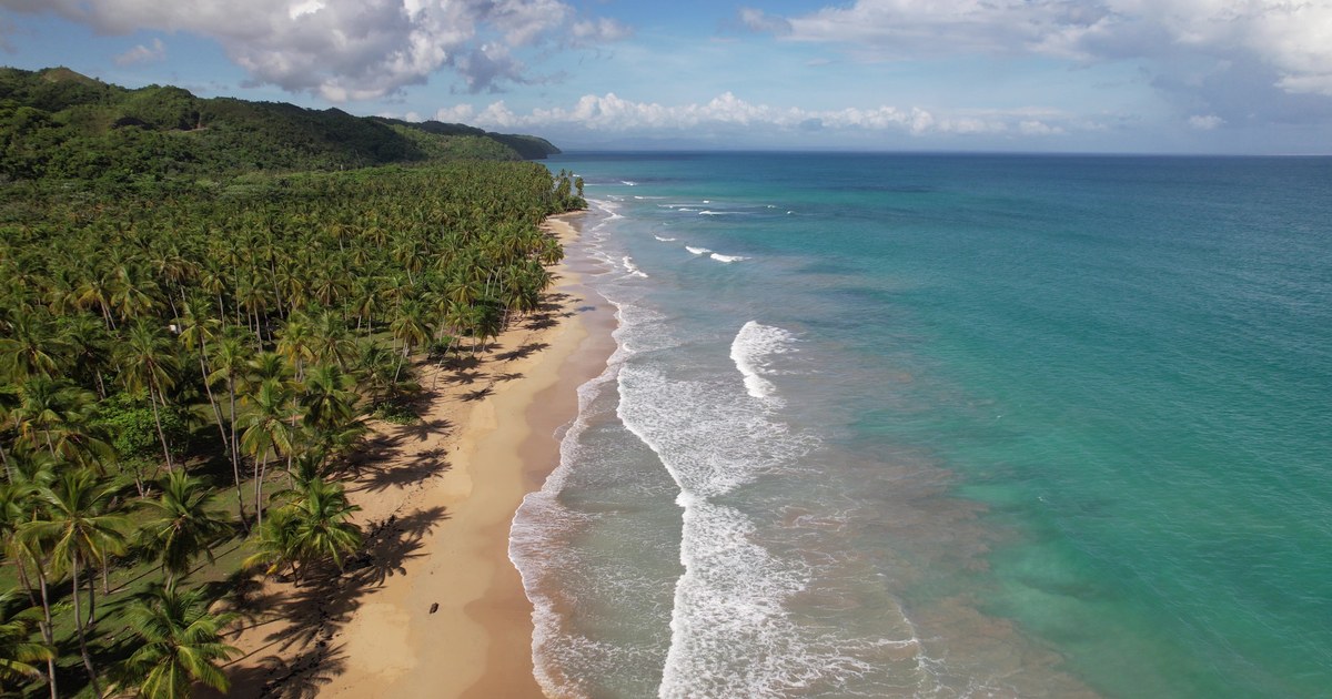 Playa Cosón desde el aire, camino al Ritz-Carlton en Las Terrenas